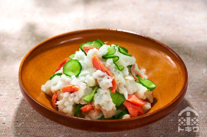 里芋と鮭のサラダ