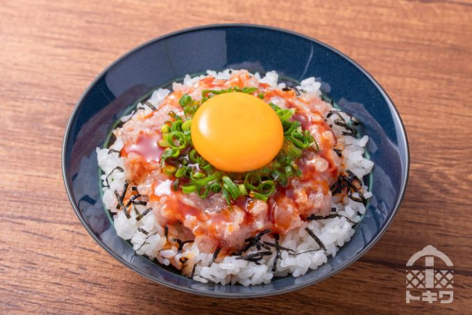 まぐろユッケ丼