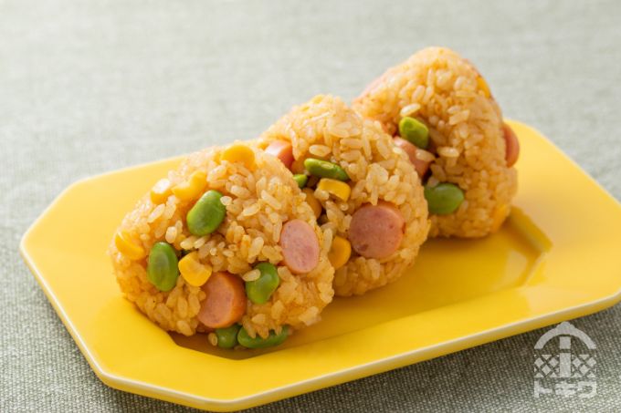 お弁当のごちそうおにぎり⑦ コーンカレー風味おにぎり